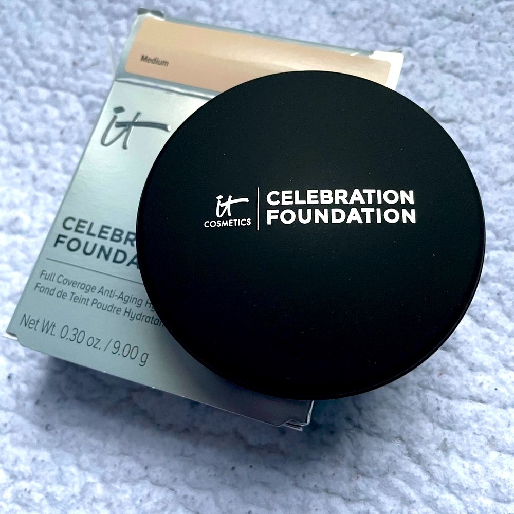 IT Cosmetics Celebration Foundation - Picture 3 of 7